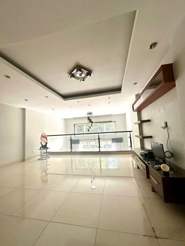 Bán nhà mặt tiền KDC Trung Sơn ngang 5m giá còn 17,5tỷ giáp quận 7, khu Him Lam ra Nguyễn Thị Thập