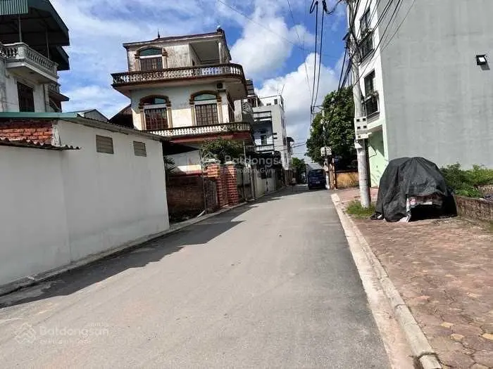 Bán đất Đặng Xá. Nhỉnh 2 tỷ có hộ khẩu Hà Nội. 60m2, ô tô ngủ trong đất