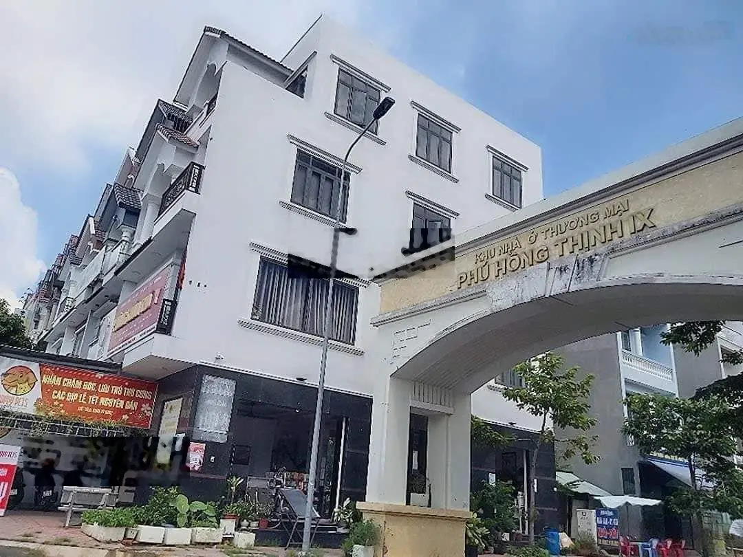 Cần bán gấp tòa nhà 2 mặt tiền ngay ql1k và đt743 tp dĩ an, bình dương. Diện tích 122m