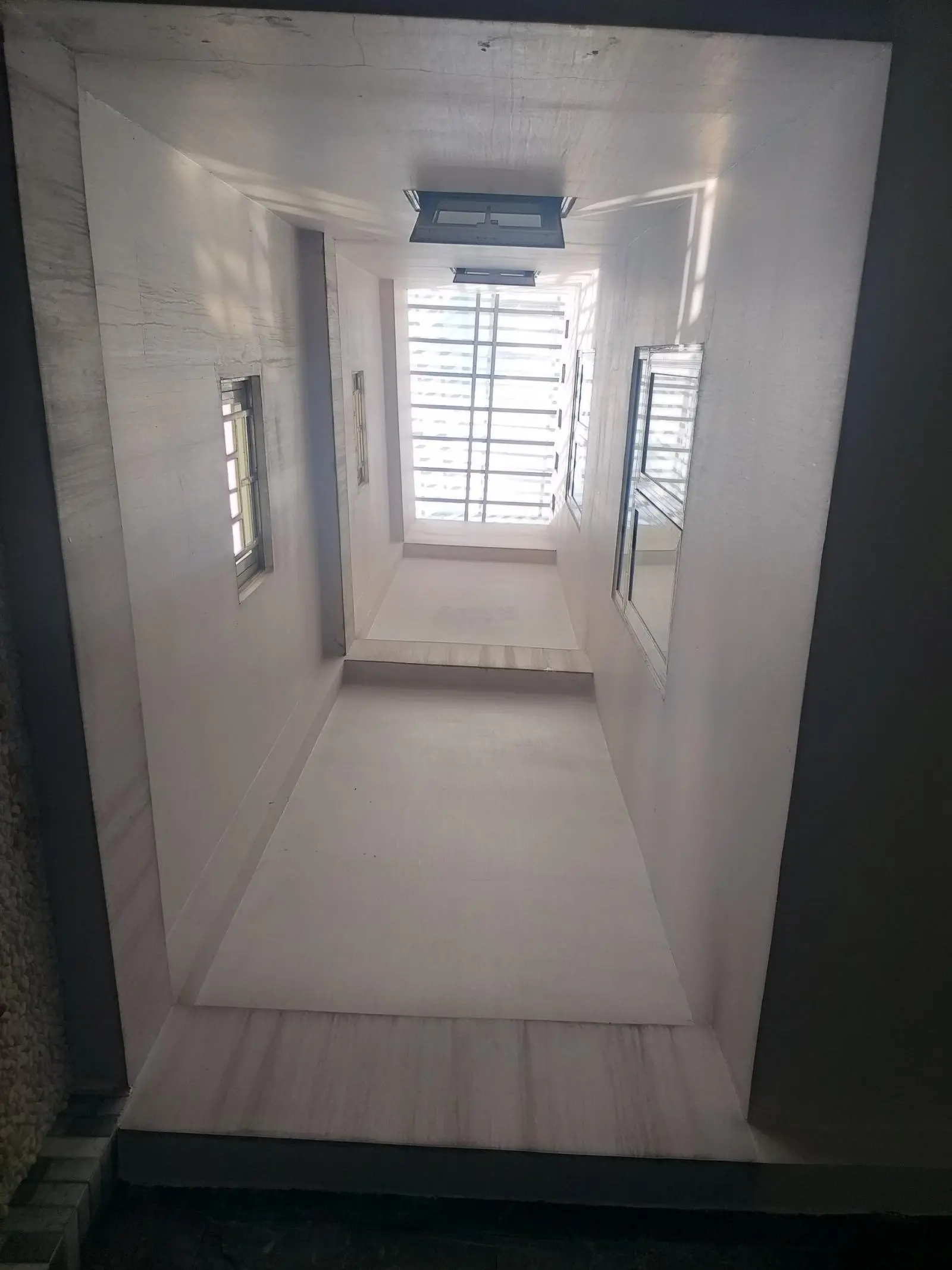 MT kinh doanh nhà mới Hai Bà Trưng Dĩ An DT 121m2 4 tầng 5PN giá 11.2 tỷ (TL), alo Tiền 0908 993 ***