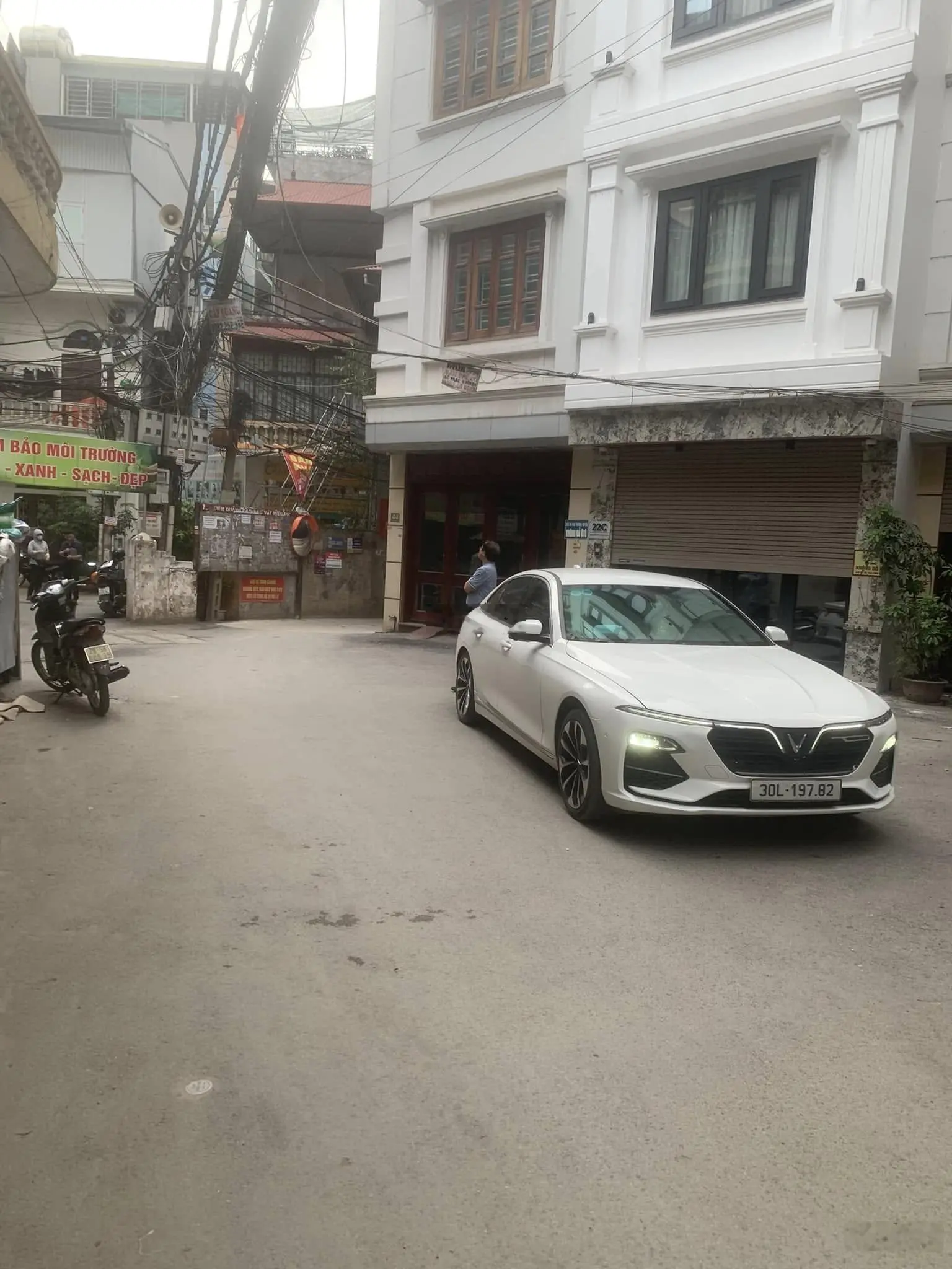 Bán toà nhà 10 tầng thang máy phố Đội Cấn 135m chỉ 42 tỷ Ba Đình, ô tô 7 chỗ, ngõ thông