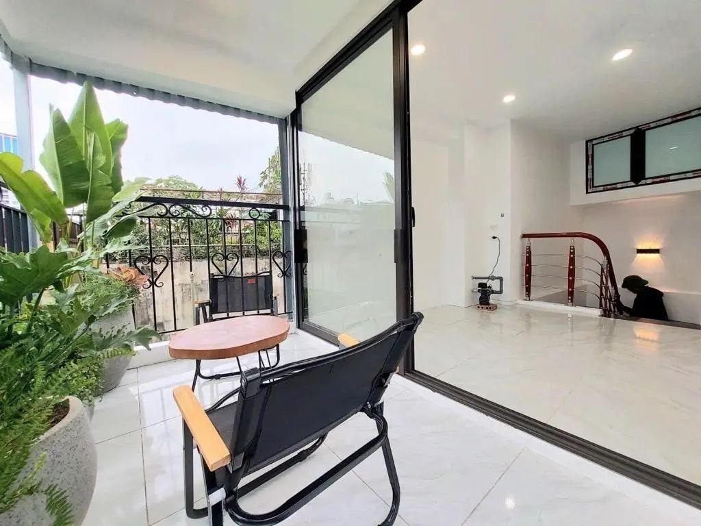 Bán nhà phố Bạch Mai - 5 tầng - 3PN đủ nội thất - Ngõ thông ba gác. Giá: 3,65 tỷ. LH: 0779548866