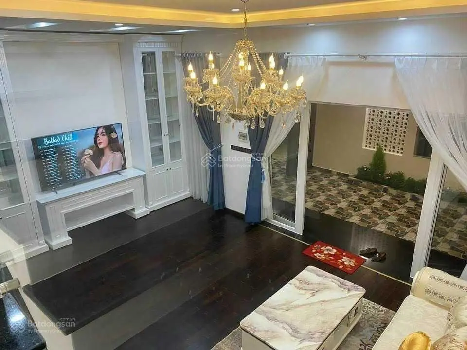 Bán Villa Nam Hồ thiết kế hiện đại 200m2, nội thất cao cấp giá 11 tỷ thương lượng