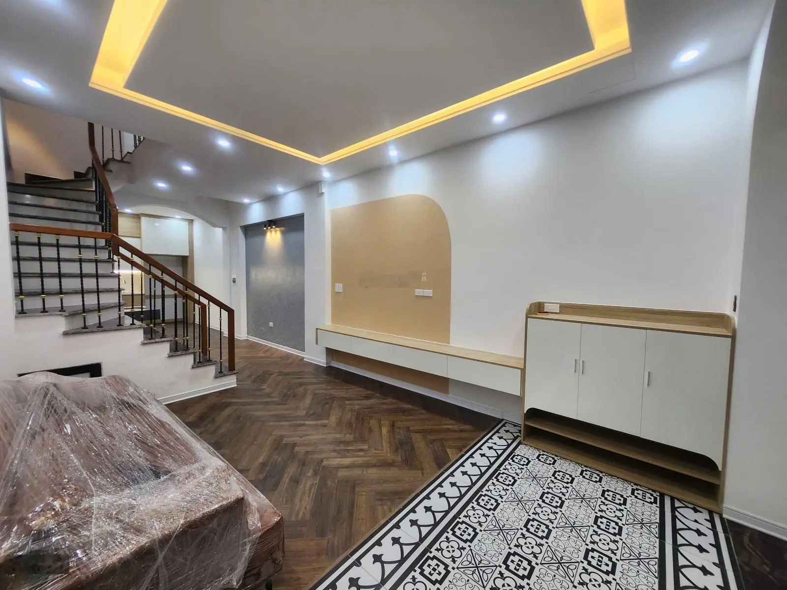 Chủ gửi e bán nhà Tứ Hiệp Ngọc Hồi Thanh Trì 43m 4tầng nhà mới đẹp ô tô đỗ cửa giá chỉ 6.3tỉ