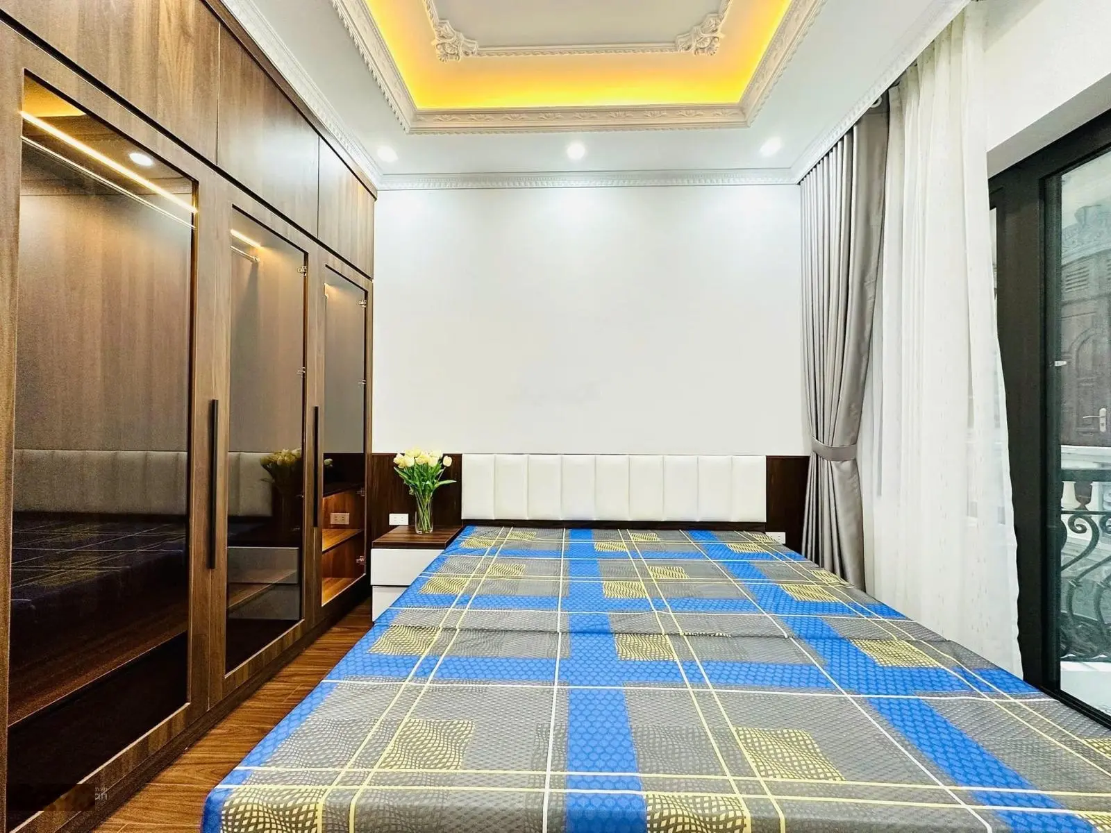 Tặng full nội thất vip TT Thái Thịnh, Thinh Quang - DT 40m2 - 4 tầng - MT 3.9m - giá: 8.55 tỷ