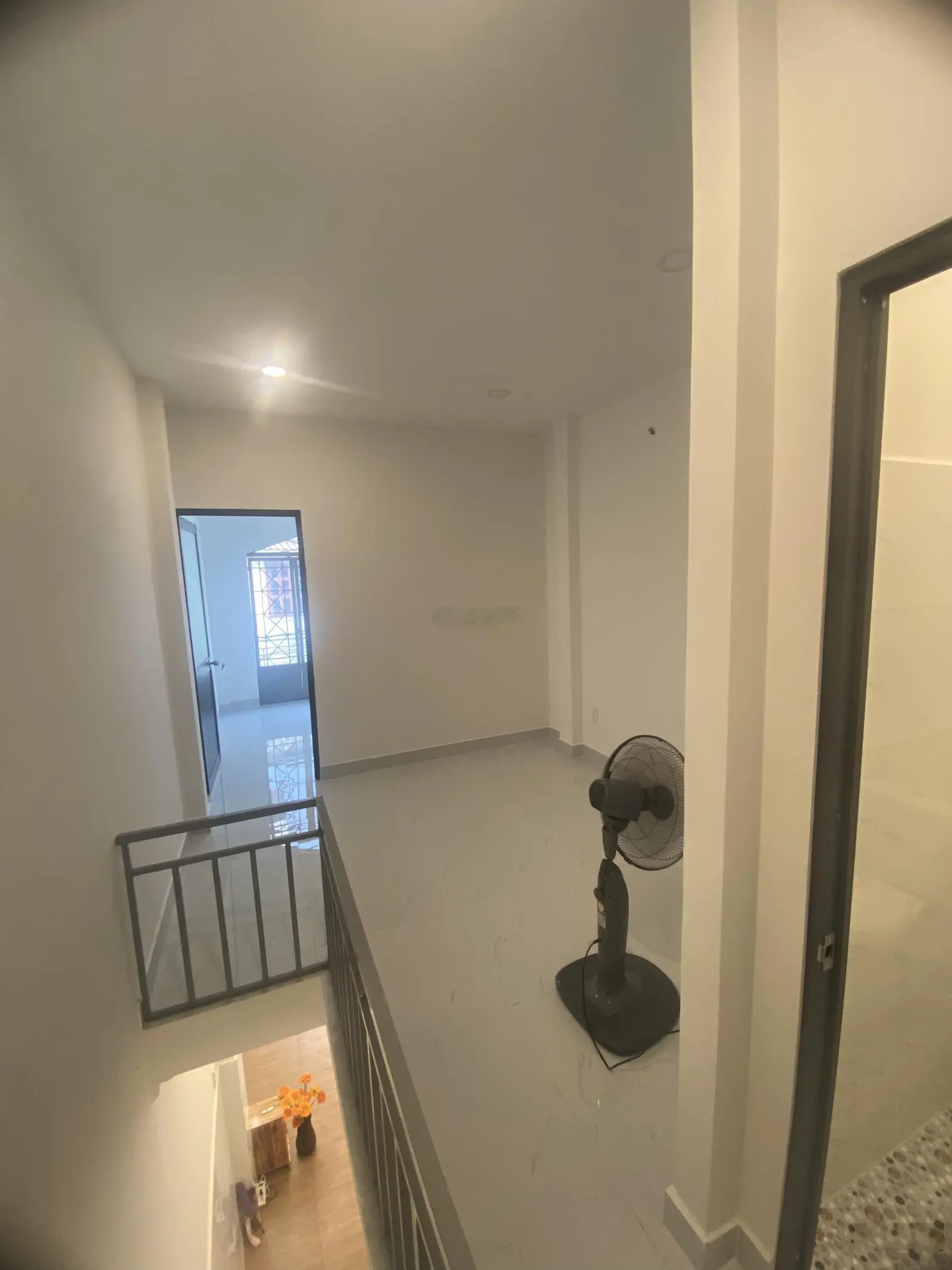 Bán nhà trệt lầu HXH thông 1/ Xa Lộ Hà Nội, P. Phước Long A, Q. 9