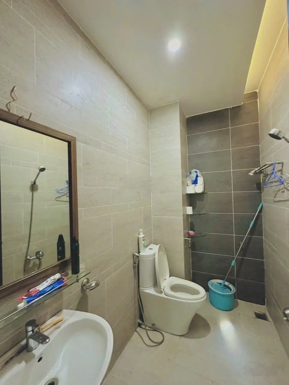 1tỷ800 bán 1tỷ700 căn 41m2 Lê Hồng Phong, P2, Q5. Gần BV Chấn Thương Chỉnh Hình. Sổ sẵn, hẻm oto 7m