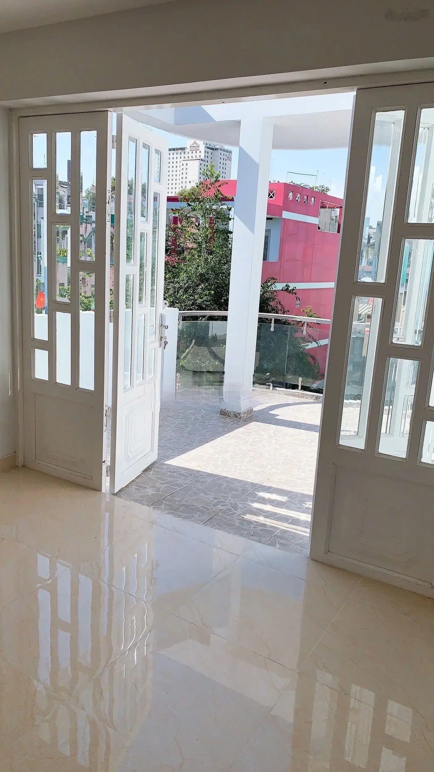 Bán căn nhà gần BV Bệnh Nhiệt Đới 40m2 Phan Văn Trị, P2, Q5. Có sổ hồng sẵn, hẻm oto 7m