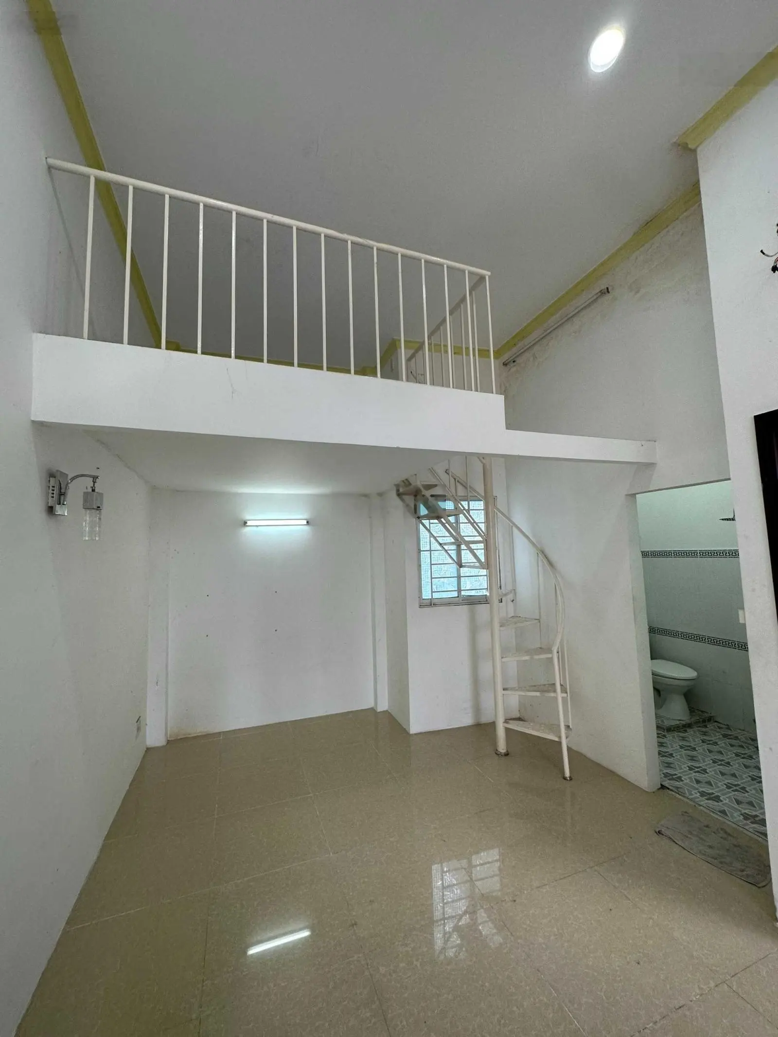 Bán nhanh nhà 55m2 Huỳnh Mẫn Đạt, P. 7, Quận 5, nhà 2 lầu ở liền, giá 5.6 tỷ/TL