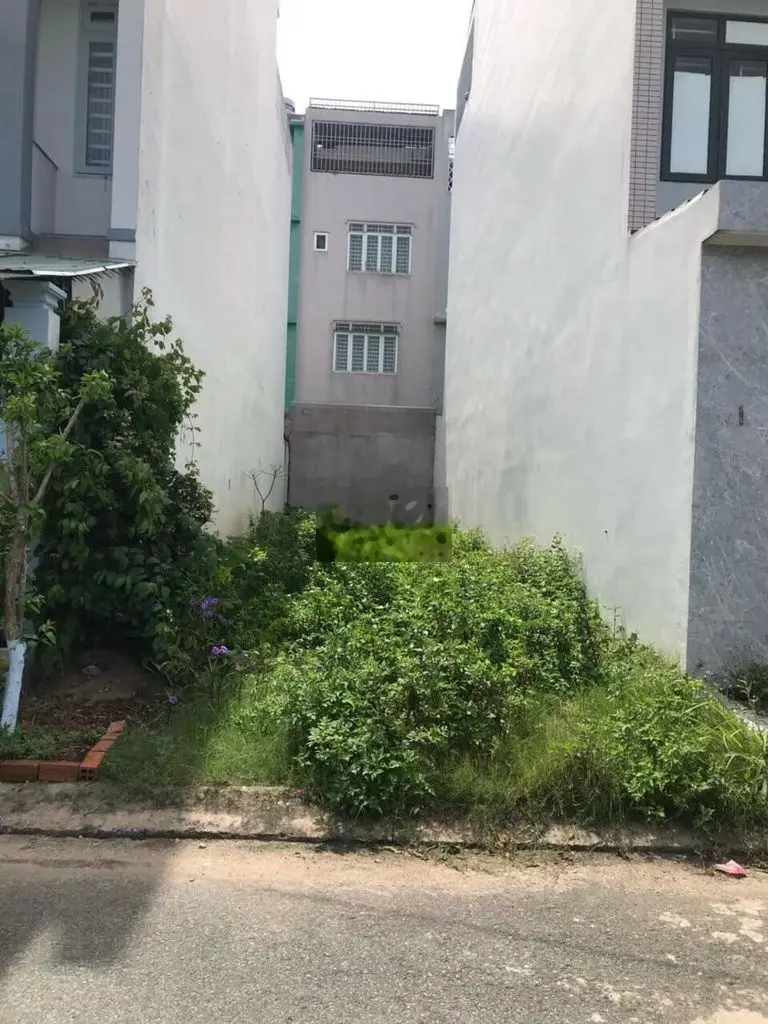 Đất ngộp cần bán gấp ngay đường D11, Chánh Nghĩa, 850 triệu/90m2, SHR