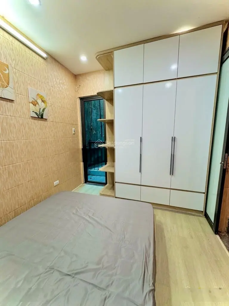 Bán nhà Trần Khát Chân, vị trí đẹp, nhà mới 5 tầng, sổ riêng DT 20m2, hơn 3 tỷ