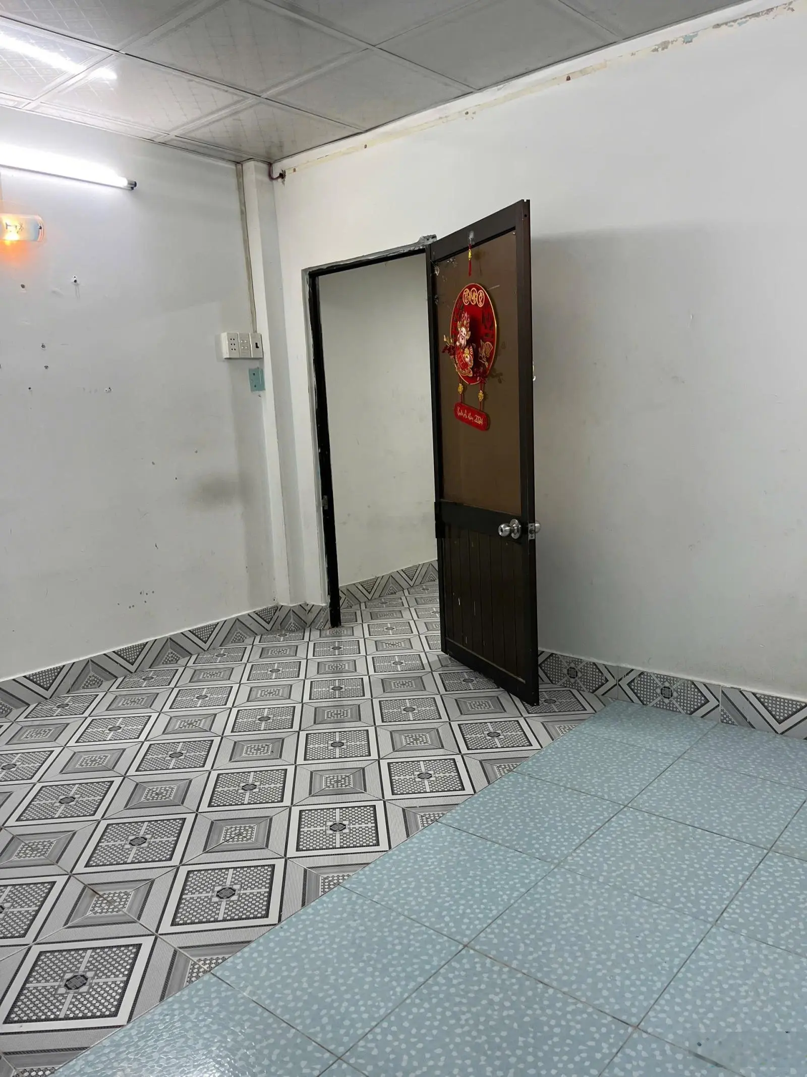 Bán Nhà Bùi Minh Trực,P5,Quận 8 Hẻm Xe Hơi Giá 2.15 Tỷ 2PN, 2WC