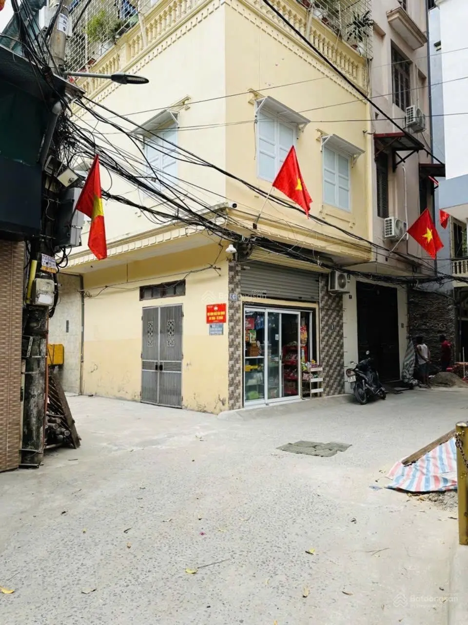 Nhà phố Viên, Cổ Nhuế, kế sát Đại học Mỏ, Bệnh Viện Phương Đông, khu tập thể yên tĩnh, văn minh