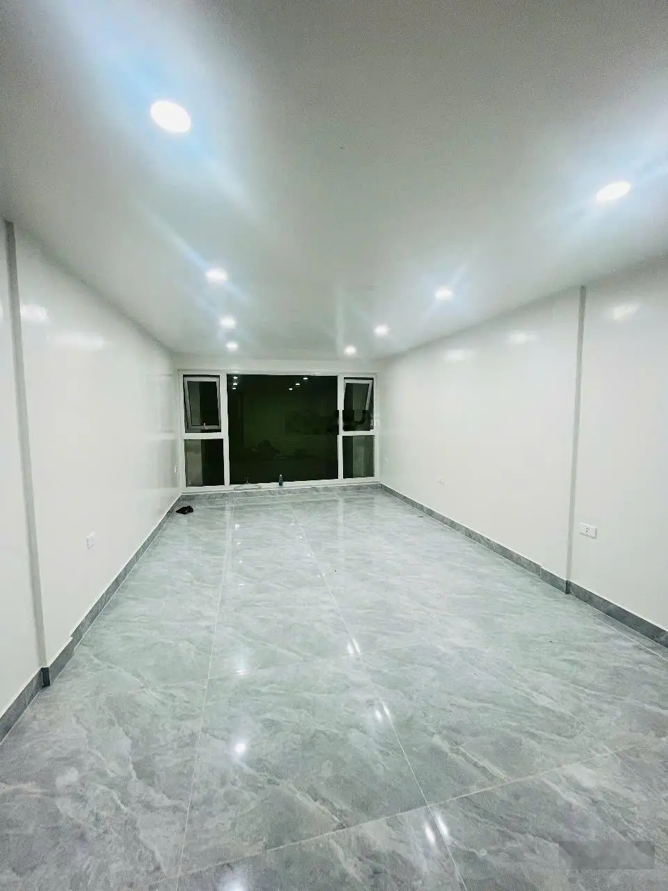 Bán nhà Nguyễn Trãi Thanh Xuân, 63m2 6 tầng mặt tiền 3.7m, thang máy, kinh doanh, ga ra ô tô tránh