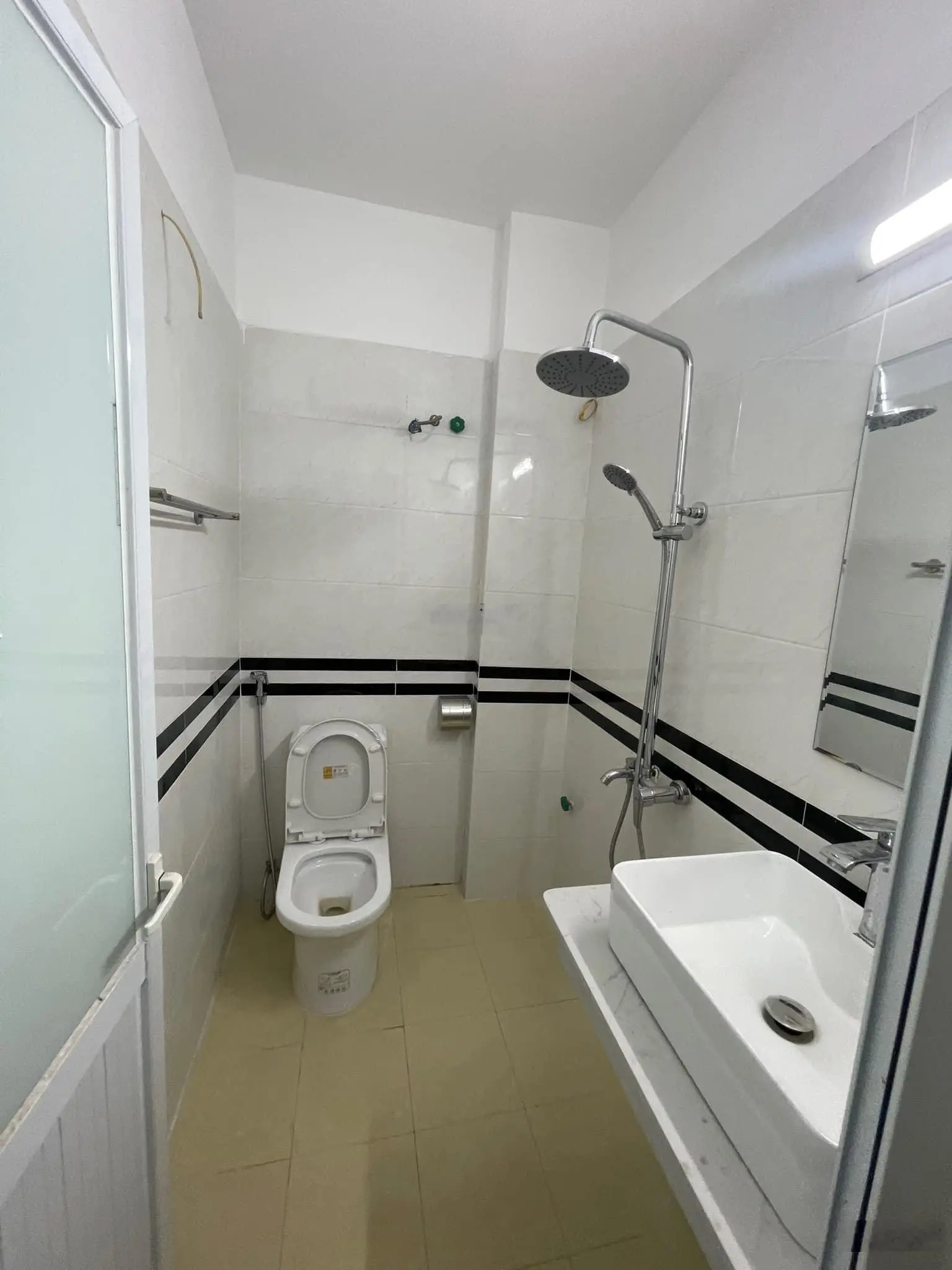 Chủ cần bán gấp căn nhà ngõ 85 Mậu Lương. 30m2 x 4,5 tầng