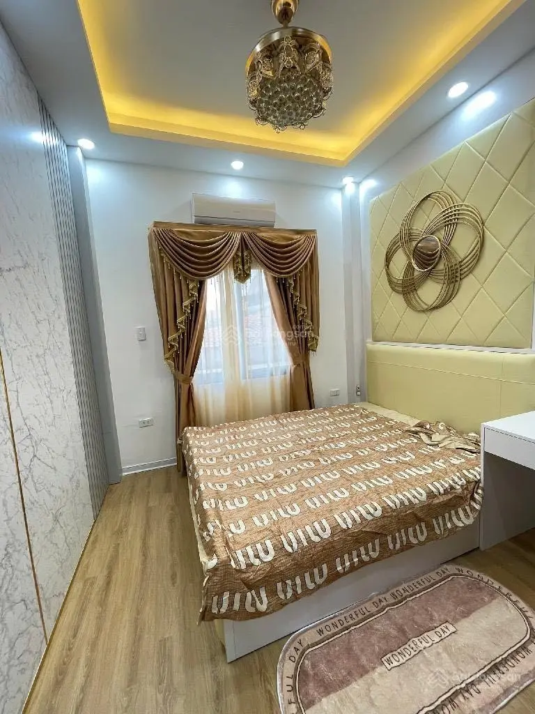 KHÁCH XEM ĐEM THEO TIỀN SIÊU PHẨM ĐẶNG TIẾN ĐÔNG - NHÀ ĐẸP KHÔNG TỲ VẾT