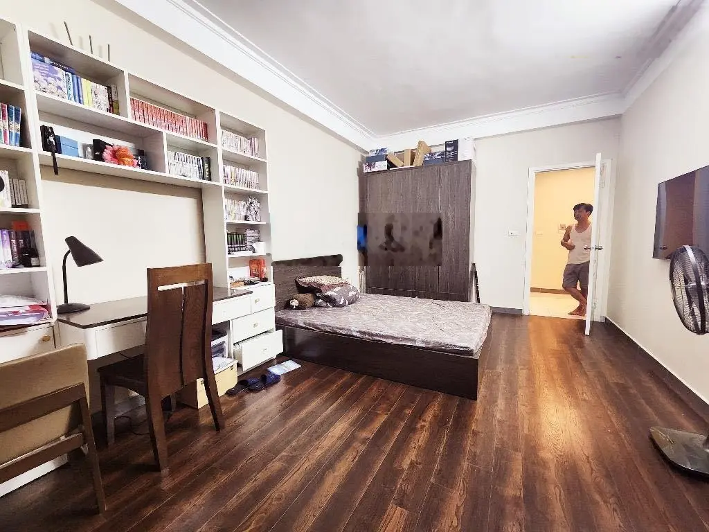 Bán nhanh nhà 5 tầng dân xây, Xuân Phương, DT 58m2. MT 7m, gần phố, giá: 7,35 tỷ LH: 0968 371 ***