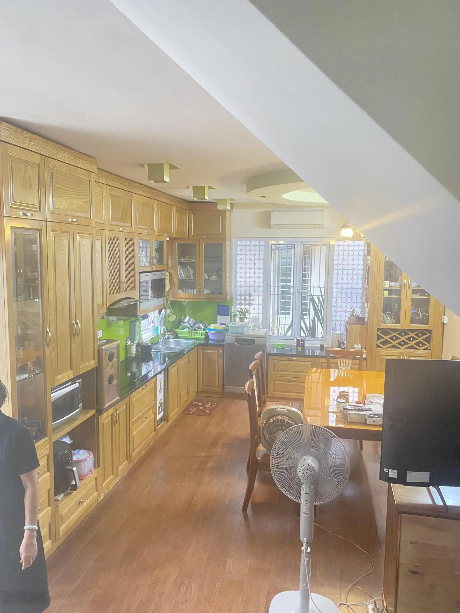 Chính chủ cần bán nhà Cầu Giấy DT 50m2 x 5 tầng 10 tỷ ngõ rộng ba gác tránh - LH 0886 896 ***