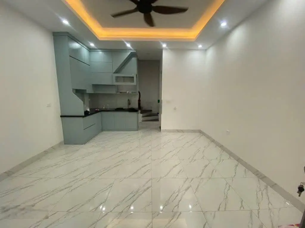 Bán nhà phố phúc lợi long biên 4,5 tỷ, 35 m2, mt 4.5 m 5 tầng ngõ ô tô, kd gần phố việt hưng