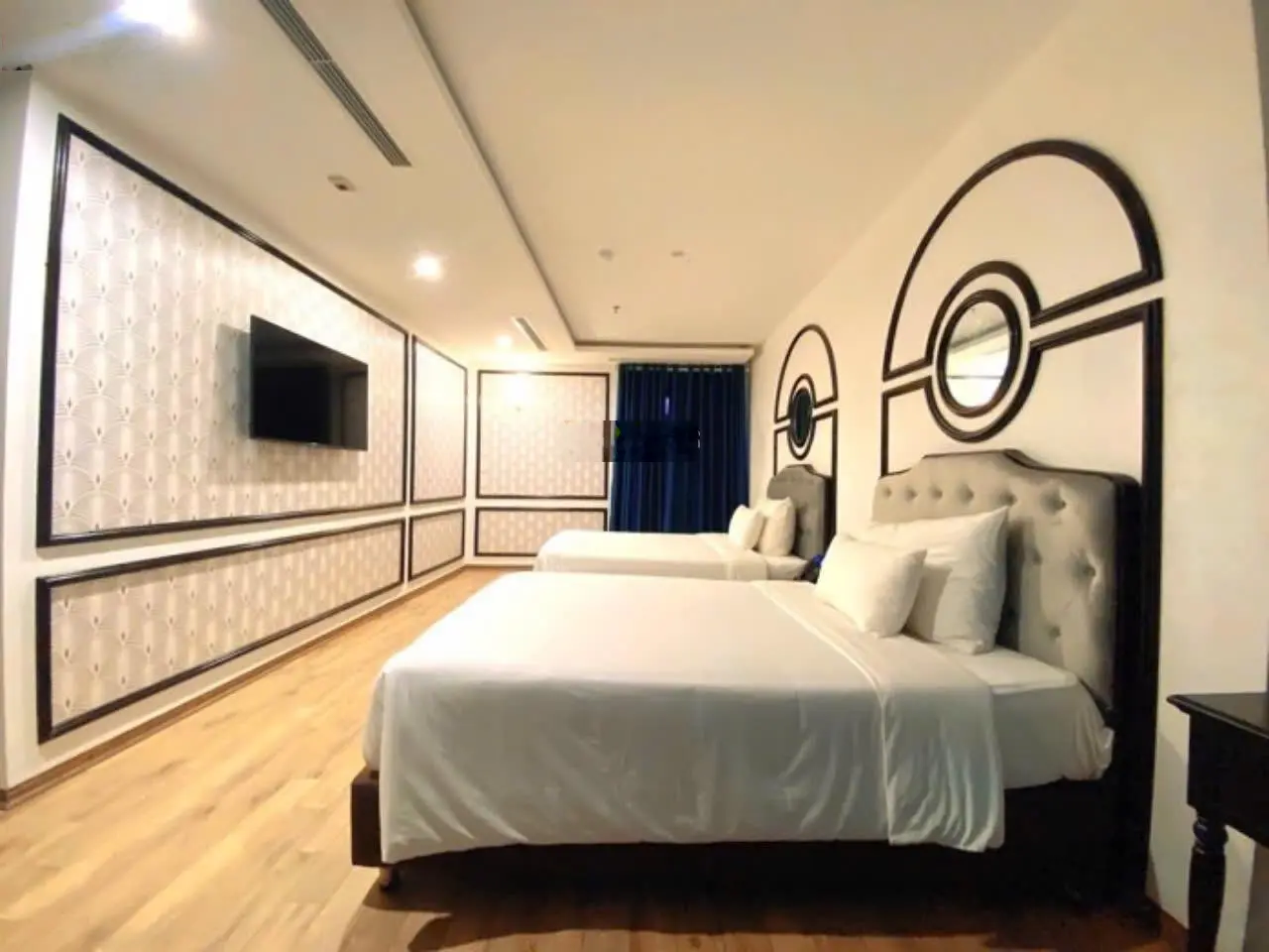 Bán khách sạn 5 sao - Mặt tiền khủng - Diện tích lớn 520m2 10 tầng Cầu Giấy 250 tỷ