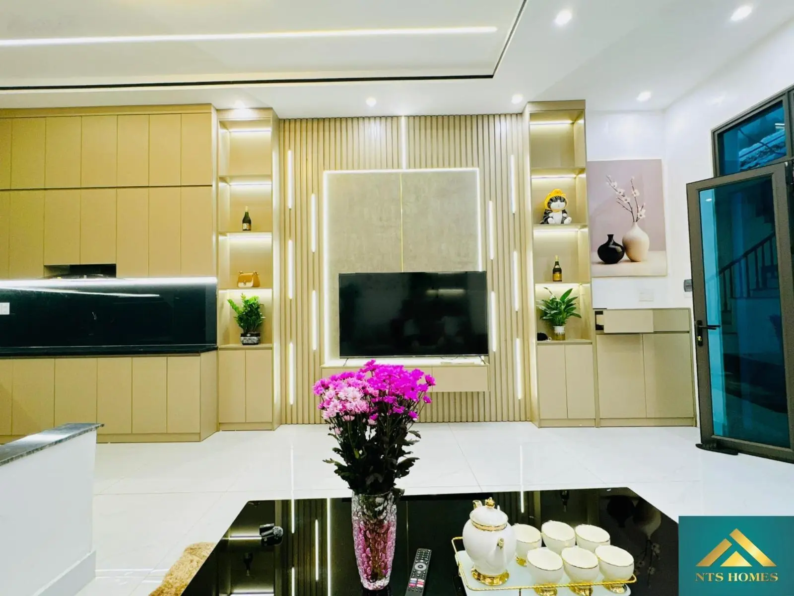 Bán nhà Tây Mỗ - lô góc - ô tô - 30m2 - 4.55 tỷ - 5 tầng - tiện ích vinhome