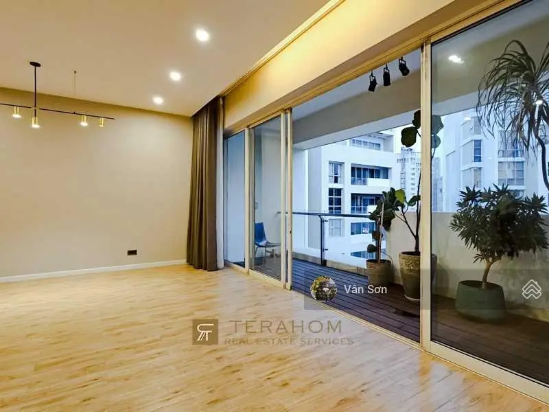 Bán nhanh 3PN 171m2 tầng cao hướng Đông Nam - nhà cực đẹp giá chỉ 16 tỷ bao hết!
