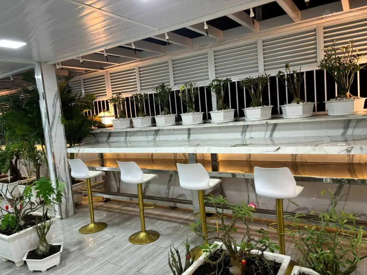 Bán căn hộ Satra Eximland, penthouse thông tầng, 4PN, 5WC, 344m2, full nội thất, SHR, giá 16 tỷ 5