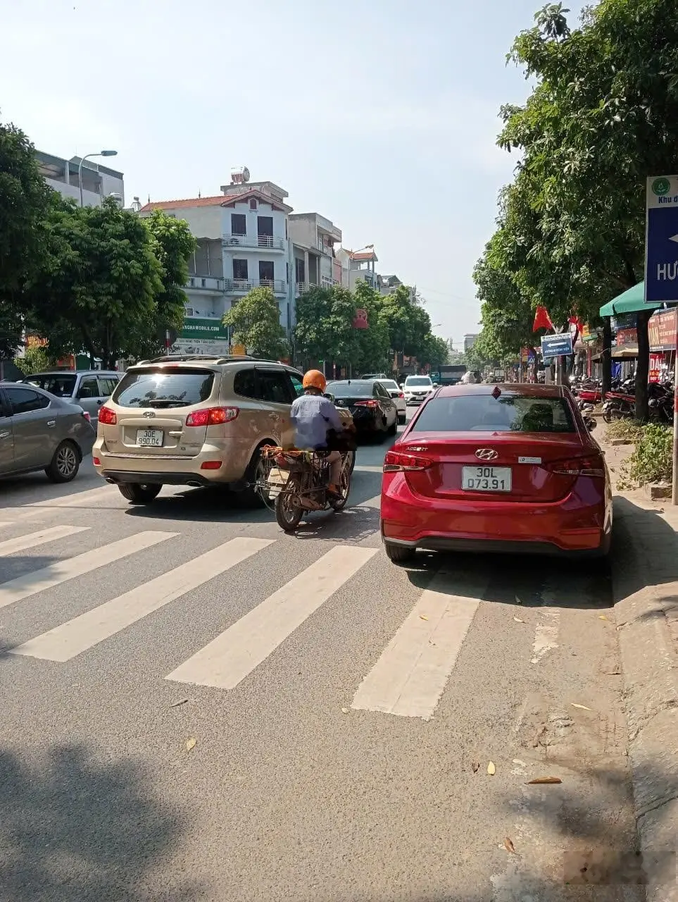 Bán 77m2 đất mặt phố Ngô Xuân Quảng, kinh doanh, đẳng cấp