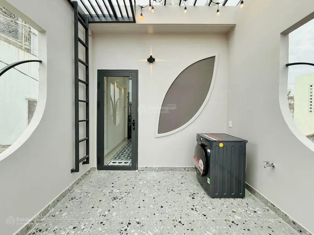 Bán nhà gần Vincom Phan Văn Trị full nội thất một trệt 2 lầu giá 4,99 tỷ TL