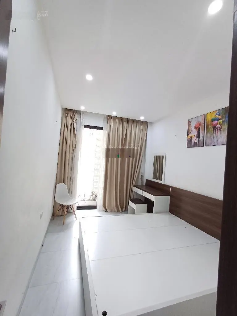 Bán nhà Ngõ 1043 phố Giải Phóng 4 chỗ đỗ cửa nhà dân xây kiên cố lại rất gần phố