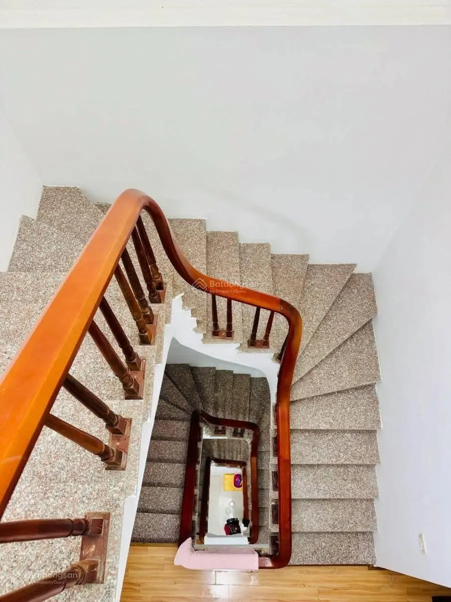 Bán nhà trần cung. 55 m2, 4 tầng dân xây. ngõ nông, thông, 2 thoáng trước sau. giá 10.5 tỷ