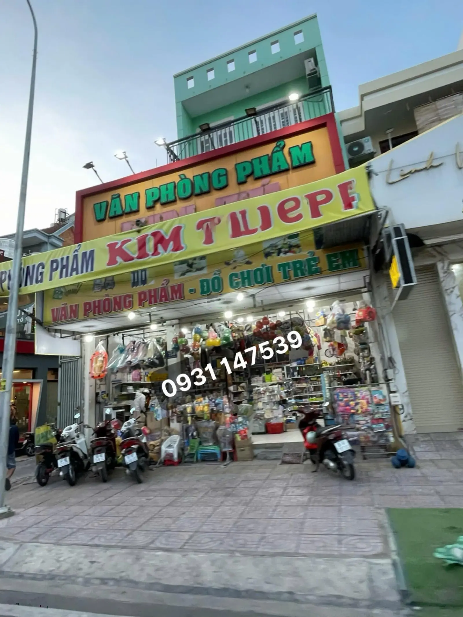 Tôi kẹt tiền bán nhà 1 lầu 7x16 ngay mặt tiền chợ bờ ngựa giá 850tr, đang cho thuê 18tr/tháng