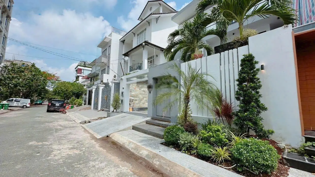Biệt thự đơn lập góc đường 12m, 320 m2 khu vip Q7, 25 tỷ