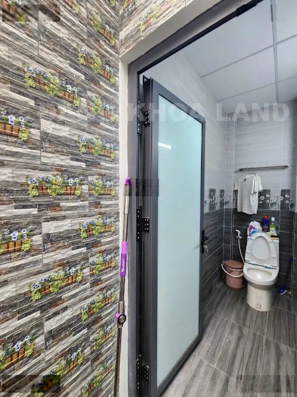 Chốt gấp !!! Chỉ 7 Tỷ - Nhà Đẹp Hiện Đại, Vào Ở Ngay, Gần Phạm Văn Đồng!