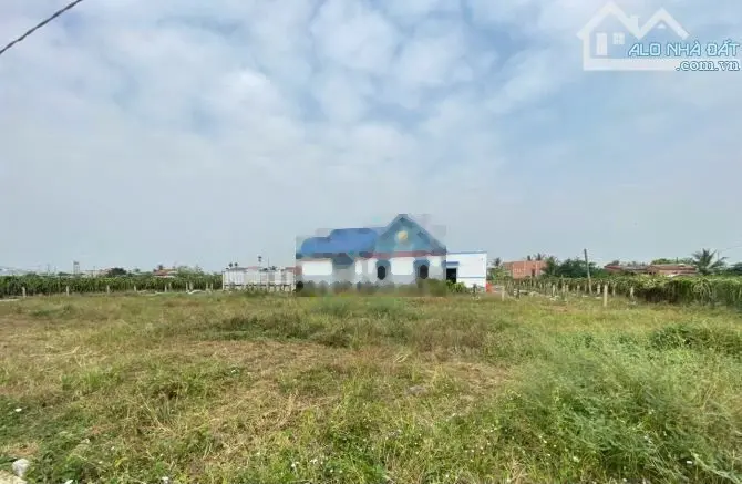 KẸT NGÂN HÀNG BÁN GẤP_ DT: 100M2 _ ĐƯỜNG XE 7 CHỔ _ GIÁ: 360 TRIỆU.