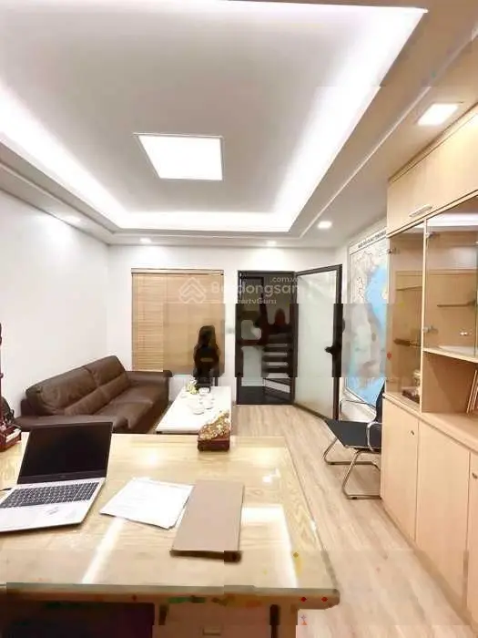 Bán nhà phố Nguyễn Đình Hoàn Quận Cầu Giấy, Hà Nội đang kinh doanh dòng tiền ổn định giá rẻ