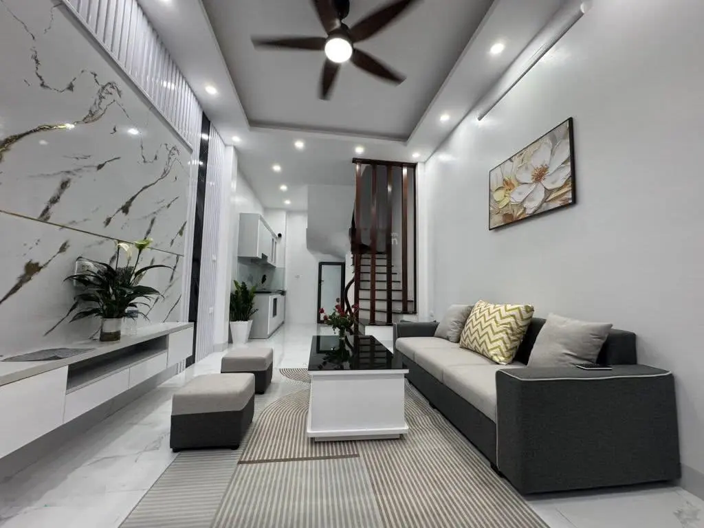 Bán nhà Di Trạch - Hoài Đức - 5 tầng - 6 ngủ - Lô góc - KHÔNG QUY HOẠCH - 5.2 tỷ
