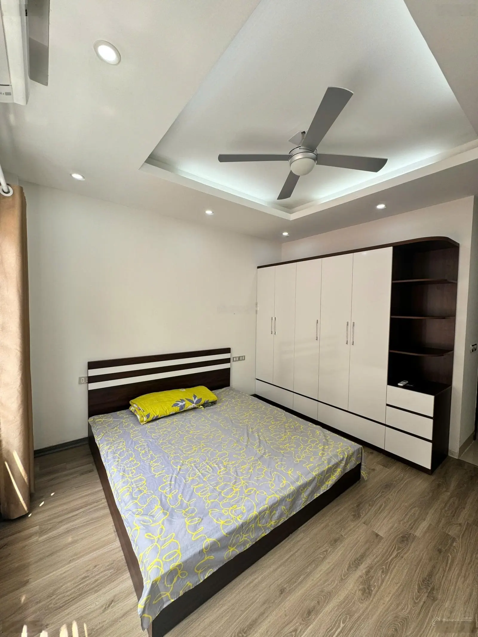 Bán nhà Ngọc Thụy 3 thoáng 40m2 xây 5 tầng dân xây đẹp tỉ mỉ với 6 phòng ngủ chỉ có 5.8 tỷ