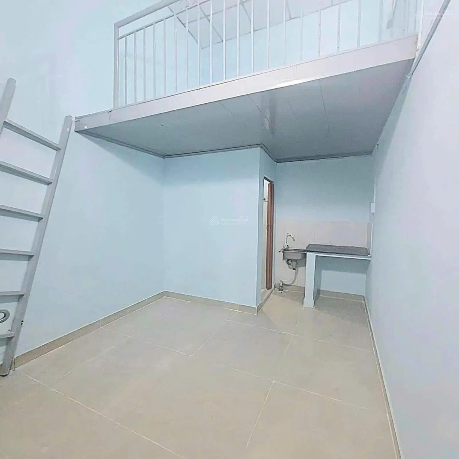 Bán 5 căn phòng trọ có gác sát bên KCN Long Hậu đường nhựa 14m DT 101m2 giá chào 2,9 tỷ