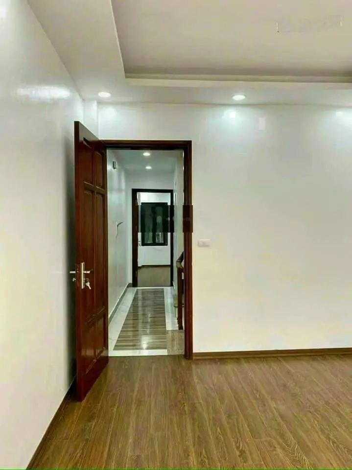 Bán nhà mới Kim Giang Thanh Liệt Thanh Trì, HN 32m2 x 6 tầng giá 4.25tỷ ngõ thông kinh doanh