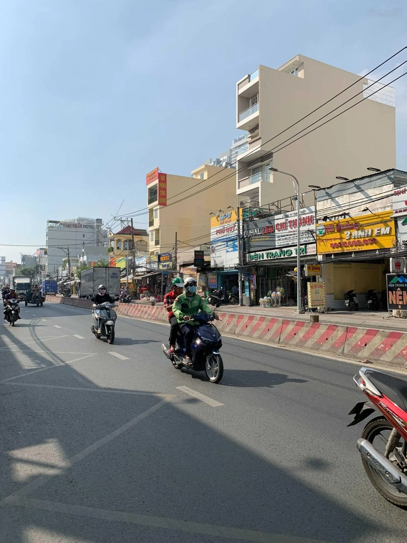 Bán tòa CHDV Huỳnh Tấn Phát Q. 7, thu nhập 200 triệu/tháng (Hầm + 8 Tầng)