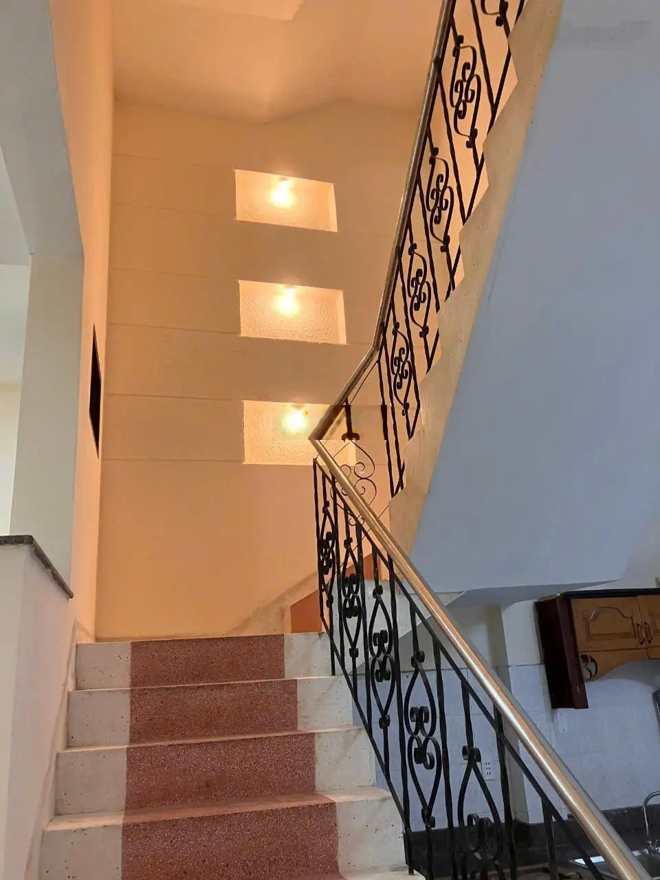 Gấp! Bán nhanh nhà Nguyễn Văn Đậu, HXH, nở hậu, giá 10 tỷ 080 thương lượng. Liên hệ 0906 435 ***