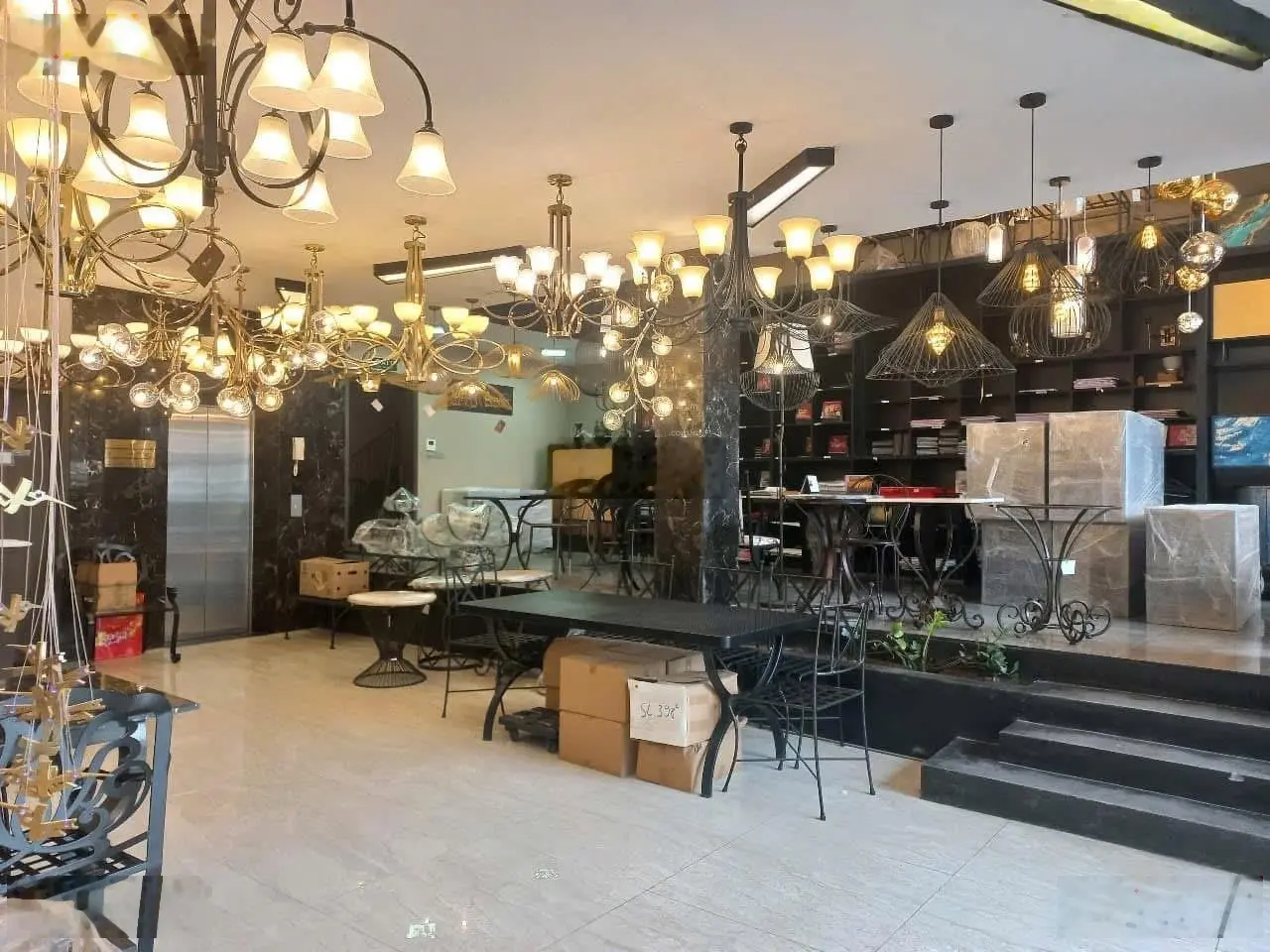 Bán Nhà Mặt Phố Đường Âu Cơ, 150 tỷ, 155 m2, Giá ưu đãi, đẹp, nhiều tiện ích