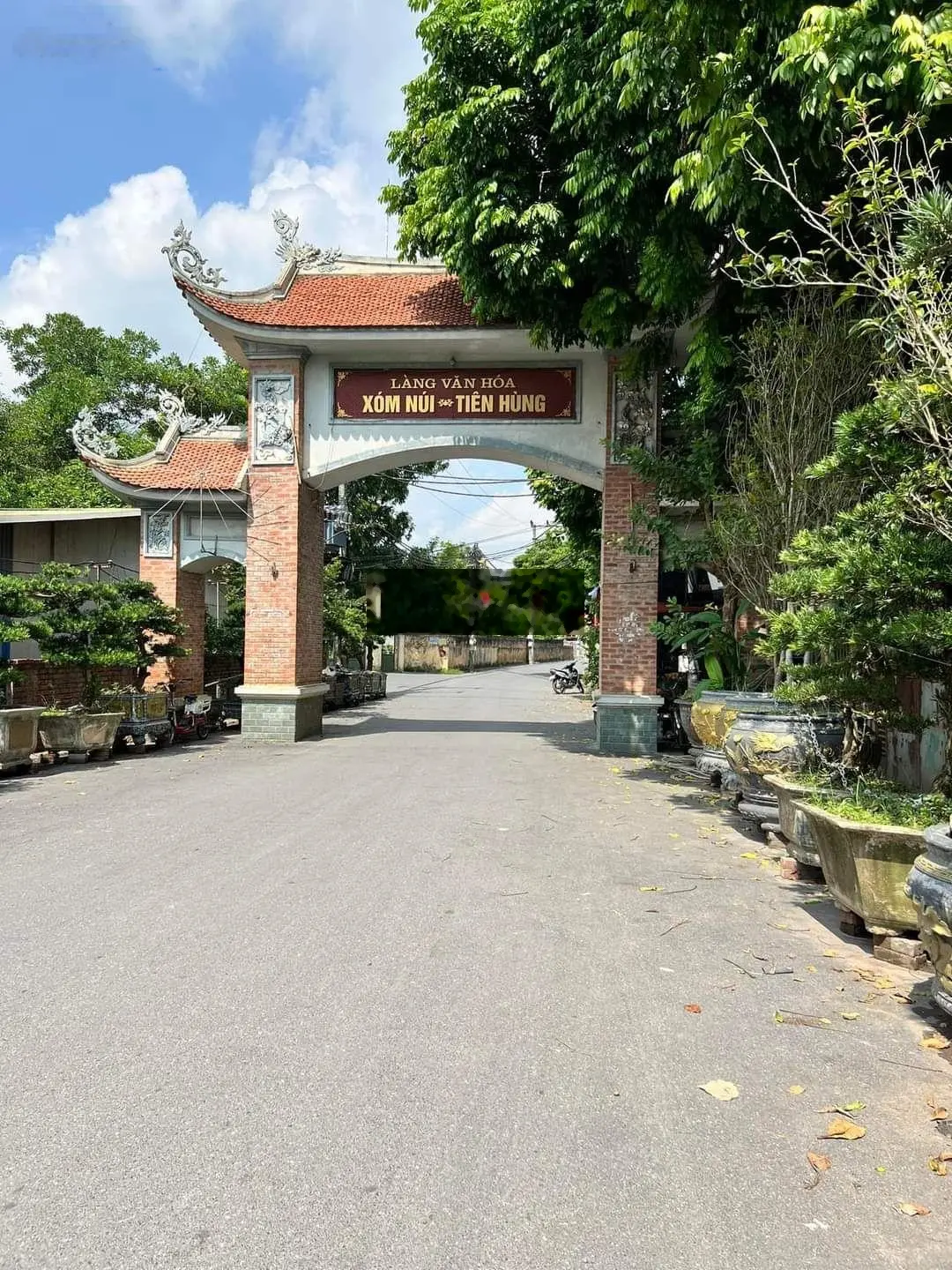 Chính chủ gửi bán nhà đẹp kinh doanh trục chính, nở hậu đem lại tài lộc cho gia chủ.