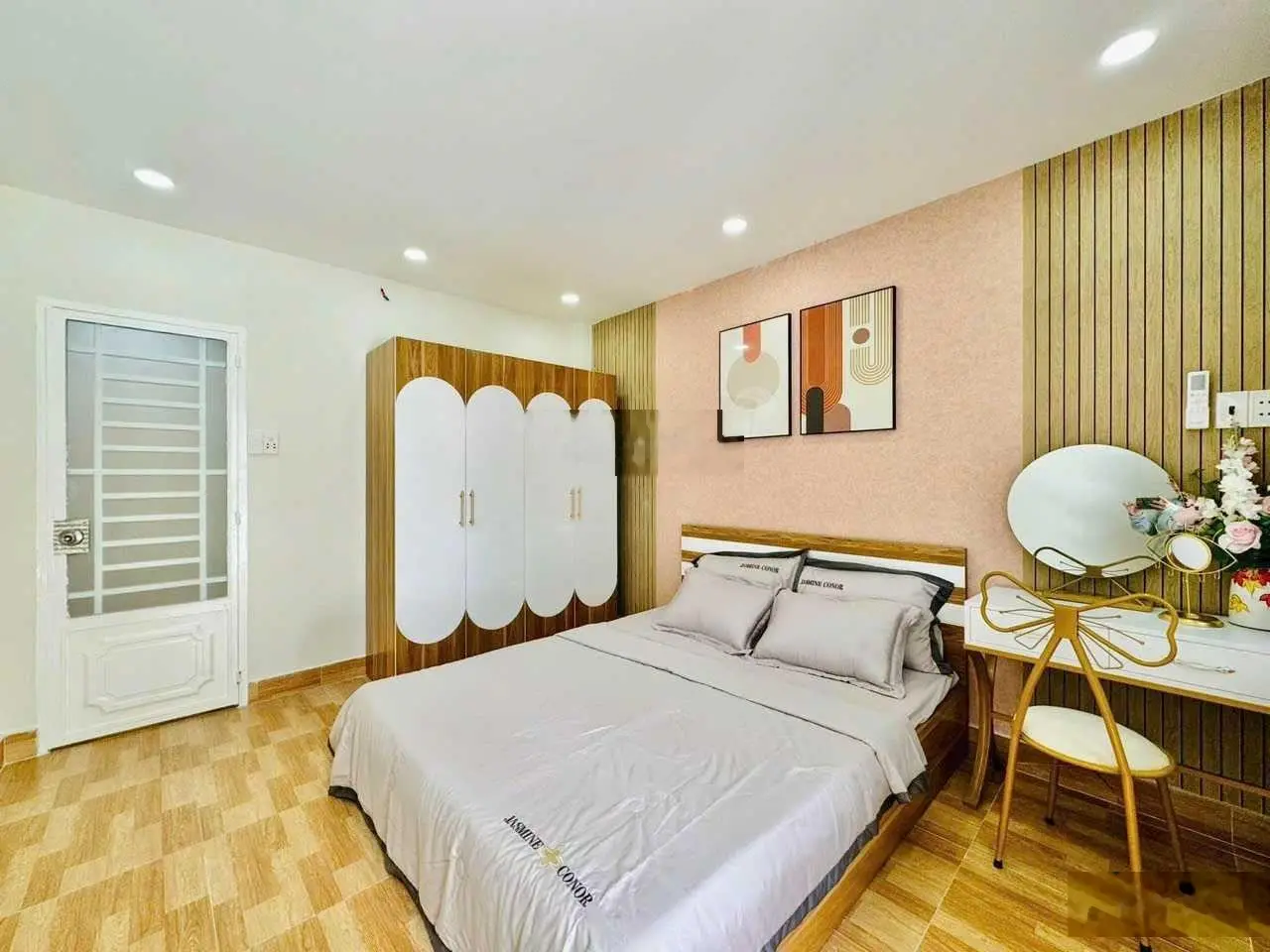 2,4 tỷ còn 2,2 tỷ. Bán gấp nhà 52m2, xây 1 trệt 2 lầu Nguyễn Suý - Gần chợ Tân Hương, hẻm 5m sổ sẵn