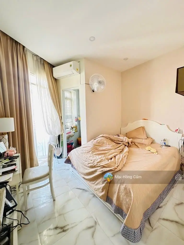 Bán nhà mặt tiền 6 tầng có thang máy vị trí trung tâm kinh doanh đa ngành