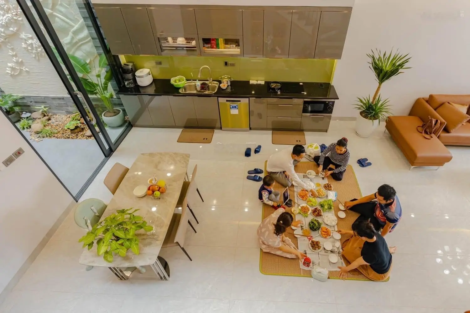 **Bán nhà mặt tiền Lạc Long Quân, phường 10, Tân Bình; 4*19 - 15,7 tỷ