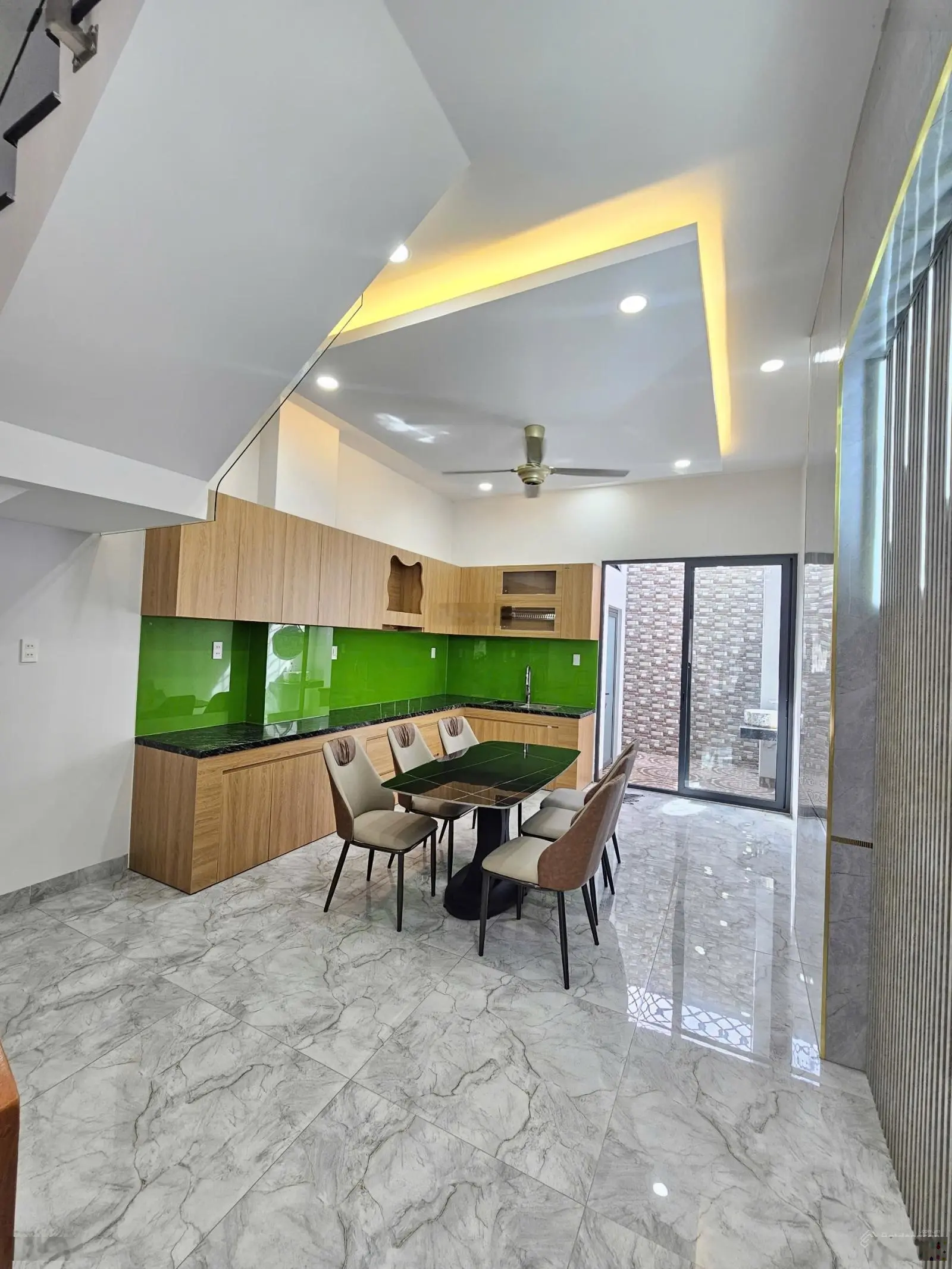 Nhà 60m2 3,95 tỷ TL full nội thất gần ngã tư Miếu Ông Cù 500m, p. Bình Chuẩn, Tp. Thuận An