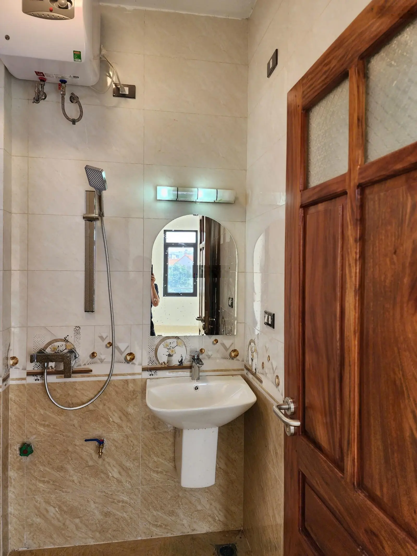 Bán nhà riêng 6,2m mặt tiền, 44m2, 8,95 tỷ tại Số 6, Ngõ 25, Phố Lệ Mật, Long Biên, Hà Nội