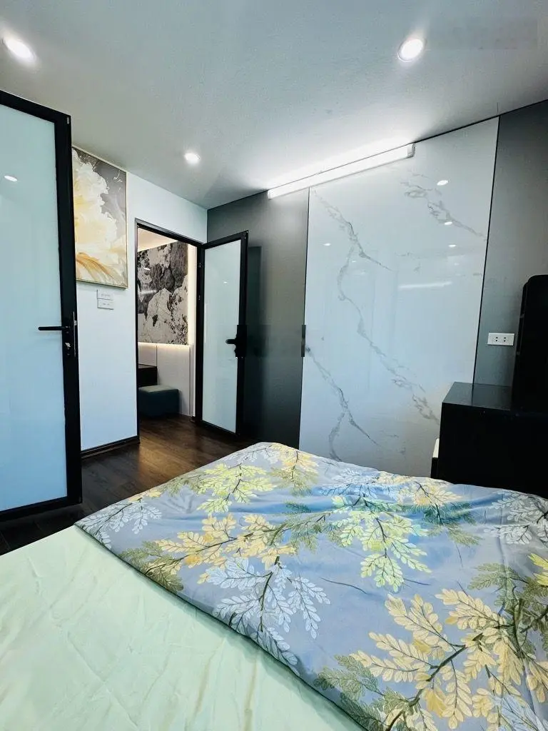 Bán TT tầng 4 Thanh xuân, ở vip, tặng full nội thất, DT 90m2 giá 3.3 tỷ